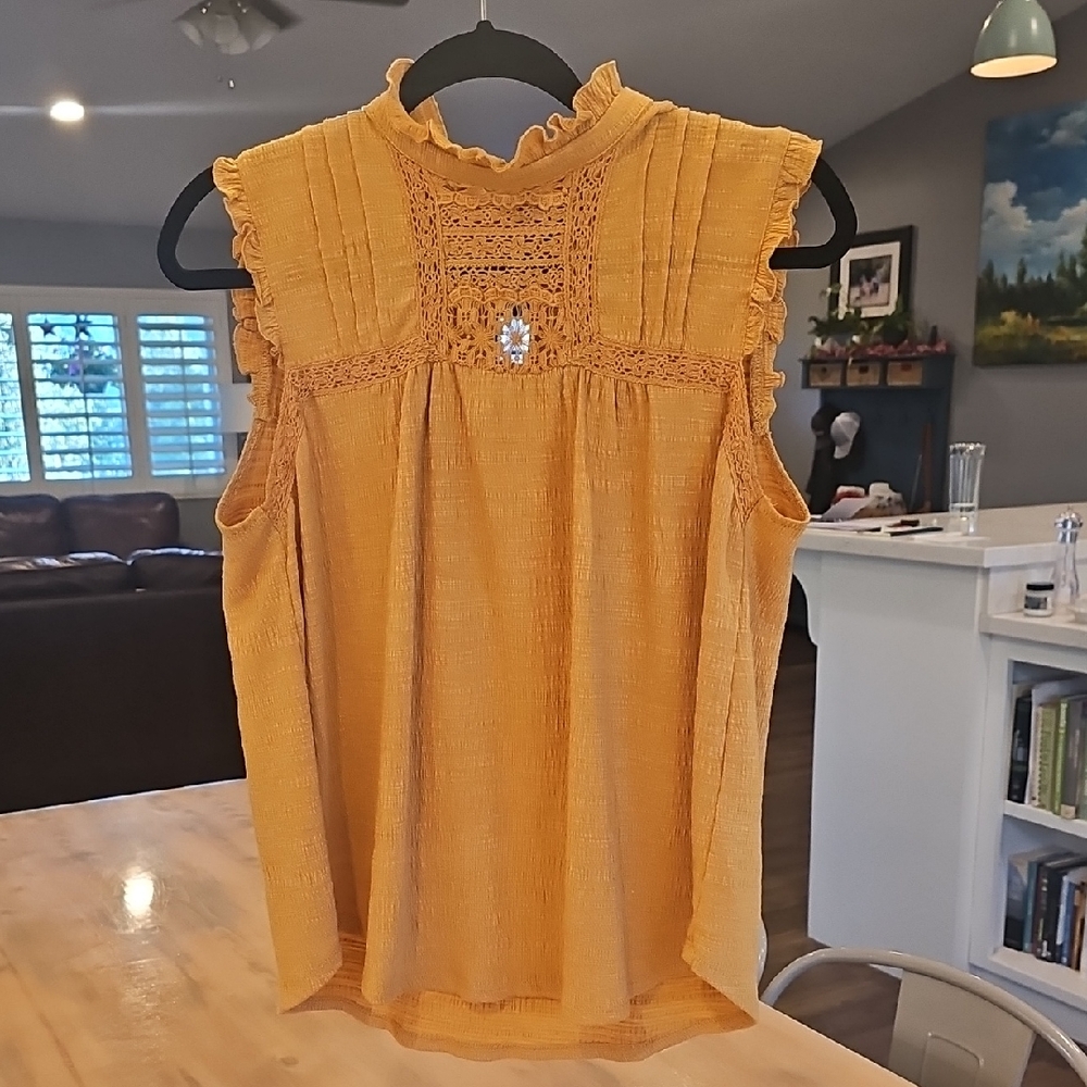 Cable & Gauge Sleeveless Blouse - Mustard